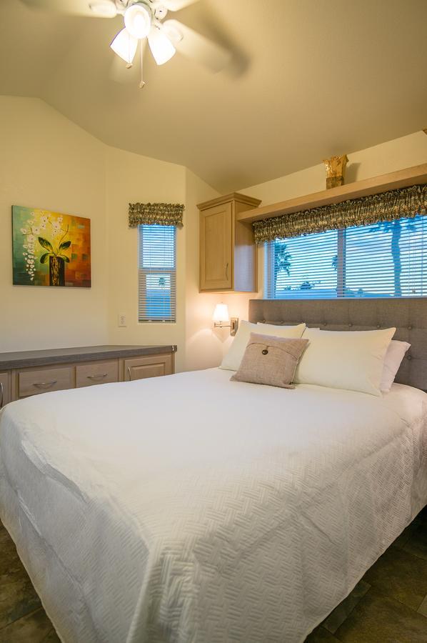 Sky Valley Mineral Hot Springs Resort Desert Hot Springs Exterior foto